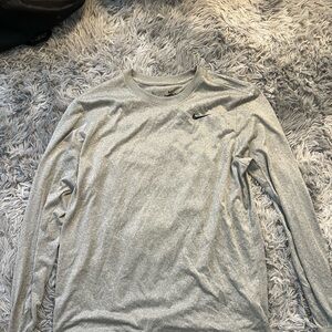 Grey Nike longsleeve size L